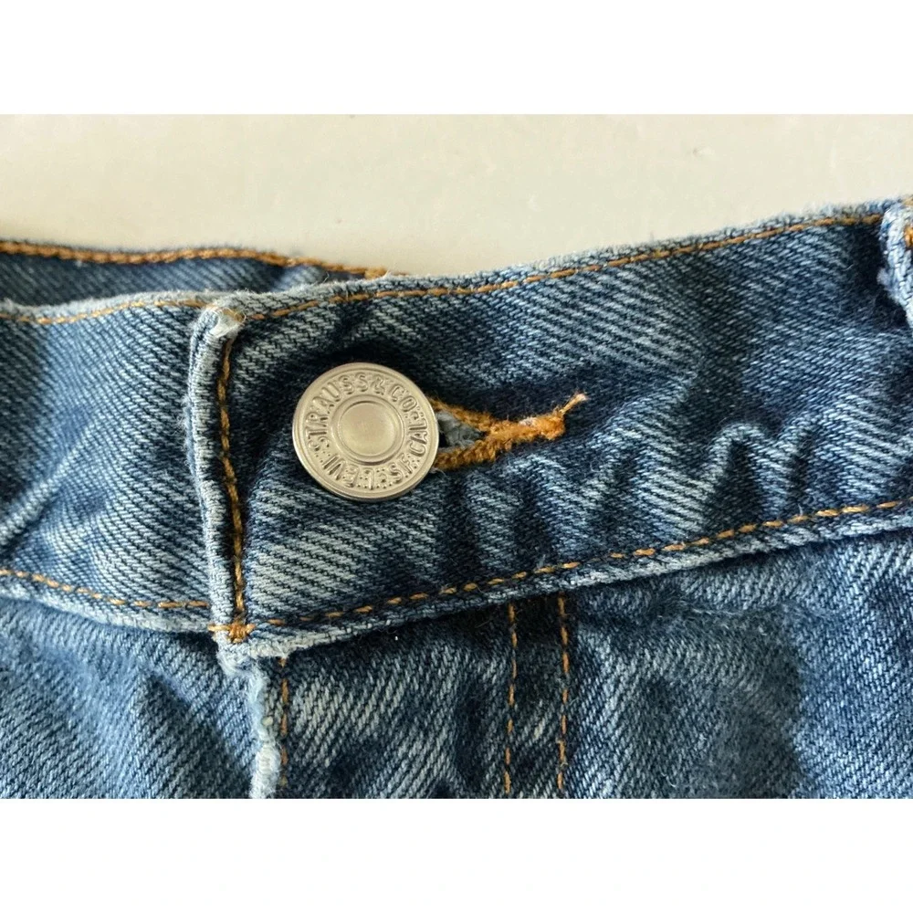 Levis preowned these